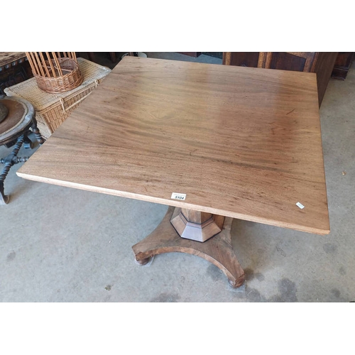 358 - 19TH CENTURY MAHOGANY PEDESTAL TABLE ON 4 SPREADING SUPPORTS.  86 CM WIDE