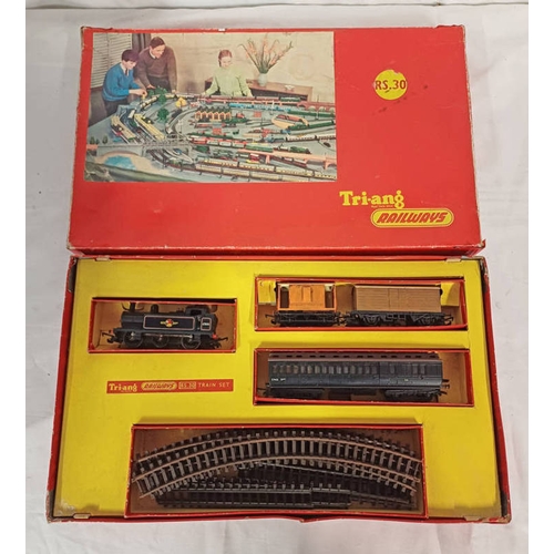 4312 - TRIANG RS30 HO/OO GAUGE ELECTRIC TRAIN SET. BOXED