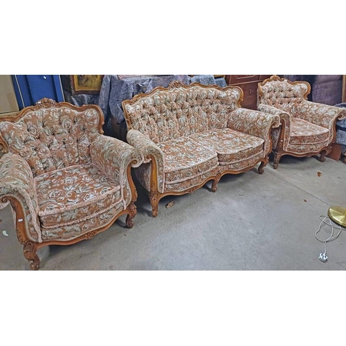 5011 - 3 PIECE 20TH CENTURY WALNUT SUITE ON CABRIOLE SUPPORTS INCLUDING 2 ARMCHAIRS & SETTEE