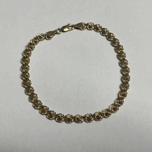 57 - 10K GOLD BRACELET - 20CM LONG, 3.9G