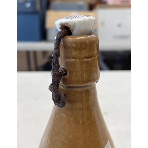 1000 - W A SCOTT MONTROSE CENTRAL HOTEL STONEWARE GINGER BEER BOTTLE WITH GEORGE LOW MONTROSE STOPPER, BUCH... 