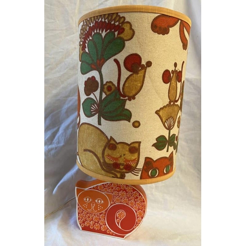 3142 - CARLTON WARE ORANGE CAT TABLE LAMP.