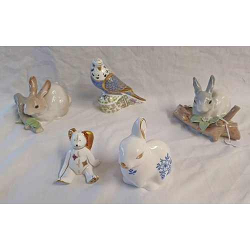 3284 - SELECTION OF VARIOUS ROYAL CROWN DERBY & LLADRO PORCELAIN ANIMAL FIGURES INCLUDING VIOLET BUDGERIGAR... 