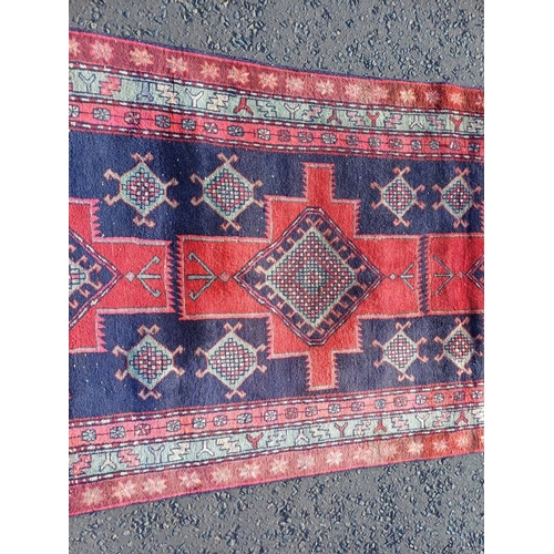 2094 - HAND WOVEN IRANIAN VILLAGE RUG FROM THE NORTHERN IRAN REGION 279CM X 134CM