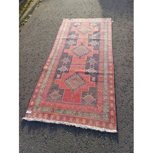 2094 - HAND WOVEN IRANIAN VILLAGE RUG FROM THE NORTHERN IRAN REGION 279CM X 134CM