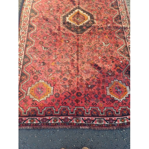 2172 - PERSIAN KAI TRIBAL CARPET WITH TRADITIONAL DESIGN 262CM X 171CM