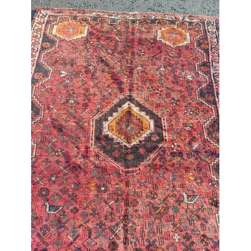 2172 - PERSIAN KAI TRIBAL CARPET WITH TRADITIONAL DESIGN 262CM X 171CM