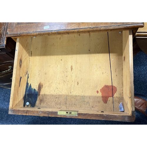 107 - 19TH CENTURY WALNUT CHEST OF 4 DRAWERS ON BRACKET SUPPORTS - 80 CM X 50 CM