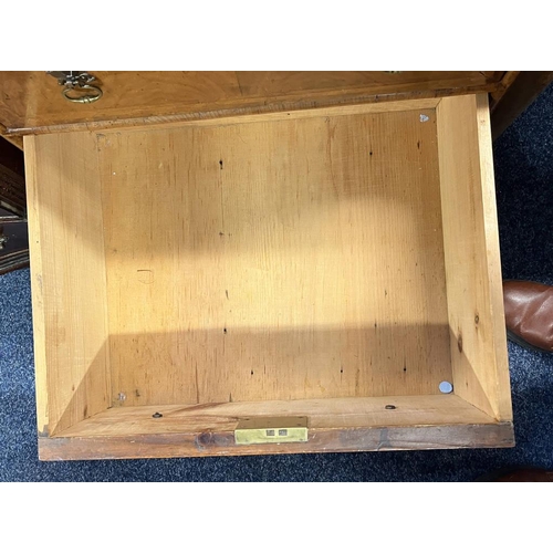 107 - 19TH CENTURY WALNUT CHEST OF 4 DRAWERS ON BRACKET SUPPORTS - 80 CM X 50 CM