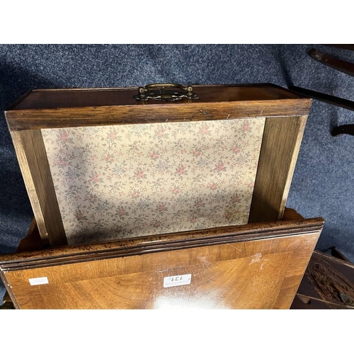 131 - PAIR OF LATE 19TH CENTURY WALNUT BEDSIDE CHESTS OF DRAWERS ON SHAPED SUPPORTS - 72 CM TALL