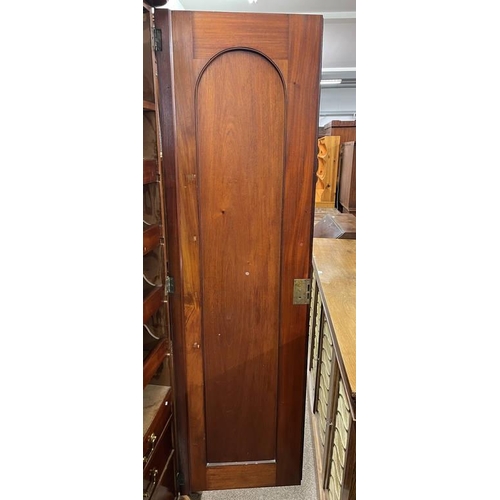 213 - 19TH CENTURY MAHOGANY TRIPLE DOOR WARDROBE ON PLINTH BASE. 228 CM TALL