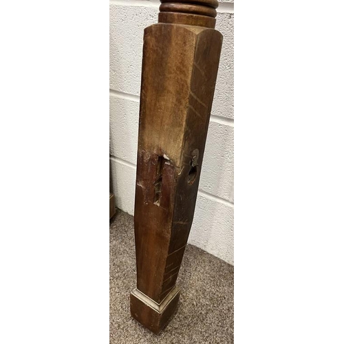 261 - PAIR OF 19TH CENTURY MAHOGANY 4 POSTER BED POSTS - 254 CM TALL