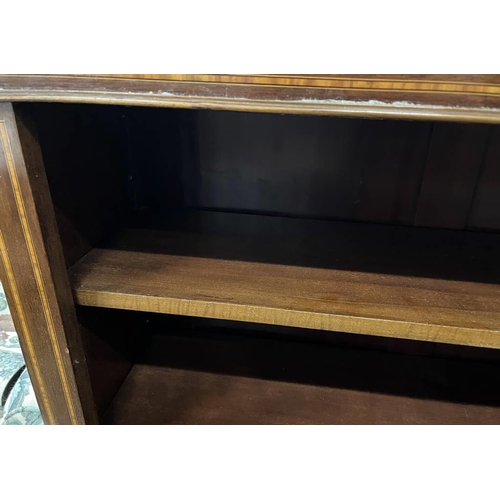 267 - 20TH CENTURY INLAID MAHOGANY OPEN BOOKCASE WITH ADJUSTABLE SHELVES ON BRACKET SUPPORTS - 1145 CM TAL... 