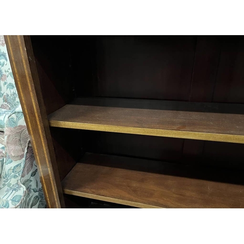 267 - 20TH CENTURY INLAID MAHOGANY OPEN BOOKCASE WITH ADJUSTABLE SHELVES ON BRACKET SUPPORTS - 1145 CM TAL... 