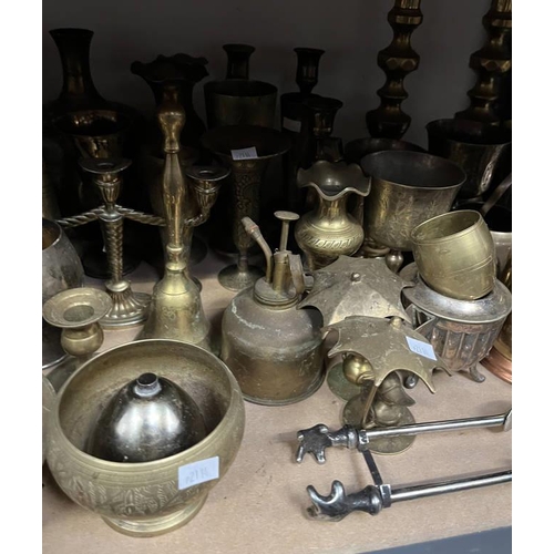 3032A - LARGE SELECTION OF BRASSWARE ON 2 SHELVES