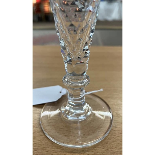 3069 - SET OF 12 WILLIAM YEOWARD CRYSTAL CHAMPAGNE FLUTES ETCHED WITH GRAPE VINE DECORATION - 21CM TALL