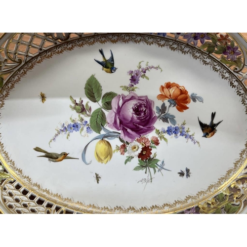 3168 - SET OF 3 OVAL 19TH CENTURY MEISSEN PORCELAIN OVAL DISHES DECORATED WITH FLOWERS & BIRDS WITH A PIERC... 