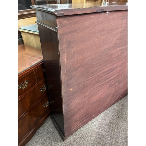 39 - LATE 19TH CENTURY MAHOGANY OPEN BOOKCASE - 122 CM LONG