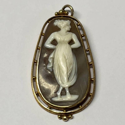 160 - GOLD SHELL CAMEO PENDANT - 5CM LONG