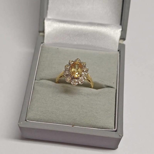 302 - GOLD CITRINE & DIAMOND CLUSTER RING - 3.4G, RING SIZE K