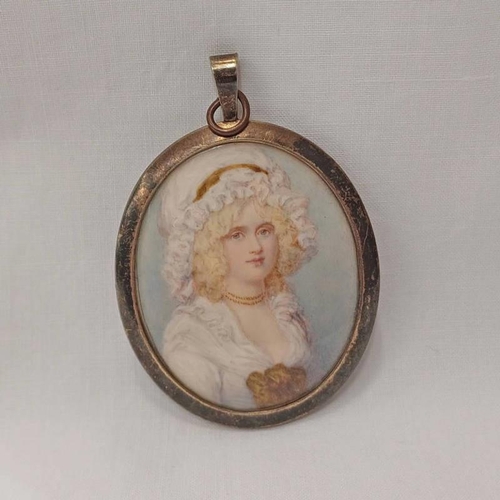 336 - 19TH CENTURY OVAL PORTRAIT MINIATURE OF LADY IN WHITE DRESS IN WHITE METAL FRAME