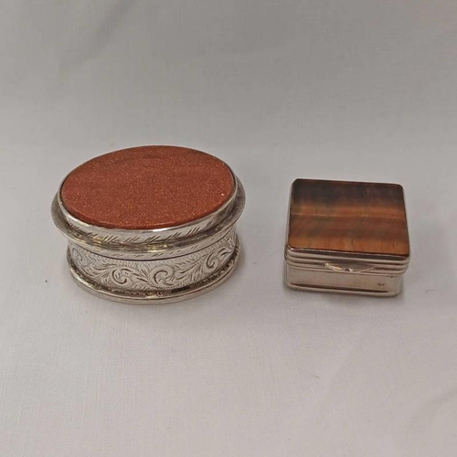 404 - OVAL WHITE METAL MOUNTED GOLD STONE PULL BOX & WHITE METAL MOUNTED TIGERS EYE PILL BOX