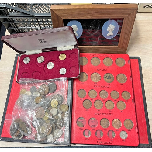 1306A - SELECTION OF 20TH CENTURY BRITISH AND WORLD COINAGE TO INCLUDE PART FOLDER OF QUEEN ELIZABETH II COI... 