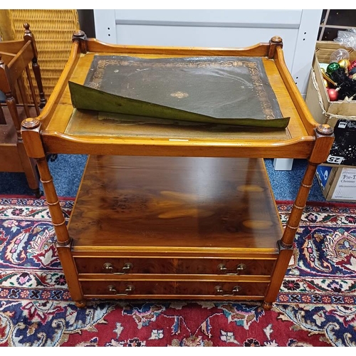 13 - 20TH CENTURY YEW 2 TIER LAMP TABLE WITH LEATHER INSET TOP & SINGLE DRAWER - 60 CM TALL X 56 CM WIDE