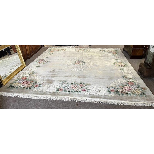 1512 - LARGE ORIENTAL FLORAL DECORATED CARPET WITH FRILLED ENDS, 380 X 360CM