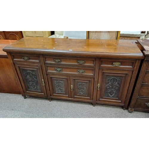 213 - LATE 19TH CENTURY OAK SIDEBOARD WITH 3 DRAWERS OVER 4 PANELS DOORS - 184 CM LONG
