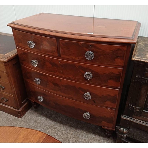 219 - 19TH CENTURY MAHOGANY BOW FRONT CHEST OF 2 SHORT OVER 3 LONG DRAWERS WITH FAUX GLASS KNOBS, 107CM TA... 