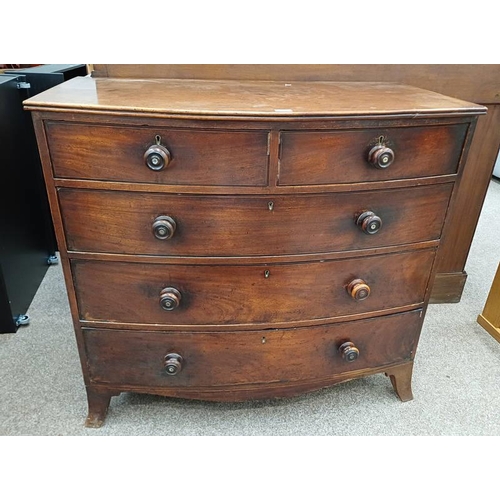 251 - 19TH CENTURY MAHOGANY BOW FRONT CHEST OF 2 SHORT OVER 3 LONG DRAWERS ON SPLAYED SUPPORTS - 101 CM TA... 