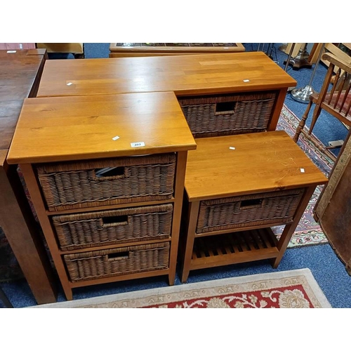 403 - PINE CHEST WITH 4 SHORT OVER ONE LONG BASKET DRAWERS, MATCHING BEDSIDE TABLE, ETC - 79 CM TALL X 95 ... 