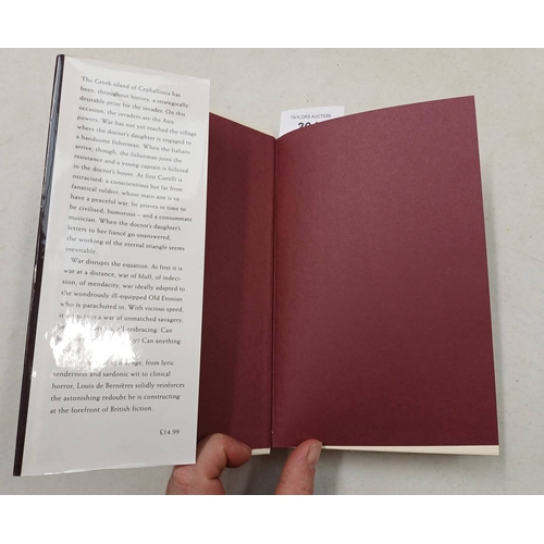 2044 - CAPTAIN CORELLI'S MANDOLIN BY LOUIS DE BERNIERES, SIGNED - 1994