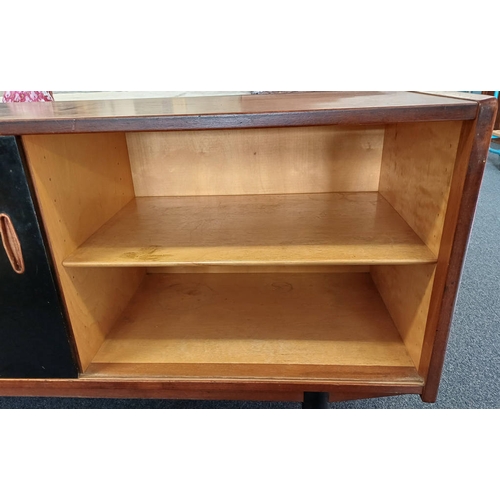 3 - BRA BOHAG TROED TEAK SIDEBOARD MODELL TRIO WITH 5 CENTRALLY SET DRAWERS FLANKED TO EACH SIDE BY SLID... 