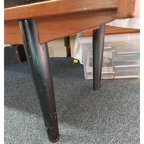 3 - BRA BOHAG TROED TEAK SIDEBOARD MODELL TRIO WITH 5 CENTRALLY SET DRAWERS FLANKED TO EACH SIDE BY SLID... 