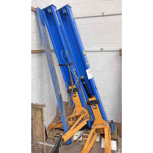 Lot 6005      