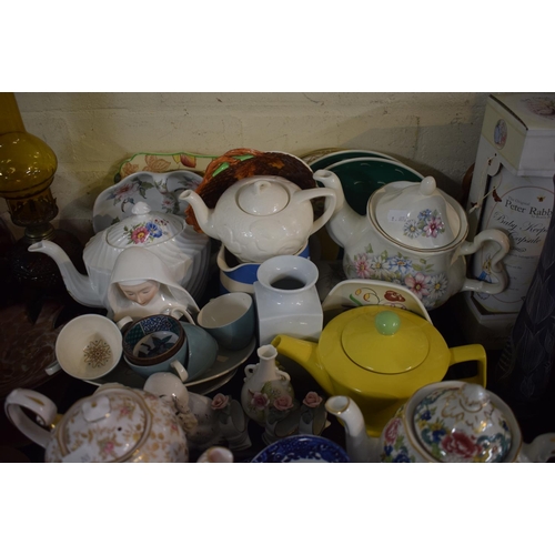 413 - A Tray of Various Ceramics to Include Four Teapots, Animal and Figural Ornaments, Jugs and Vases etc