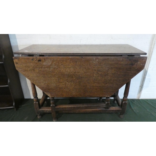 77 - A Period Oak Drop Leaf Gate Legged Table with Turned Supports, 104cm wide