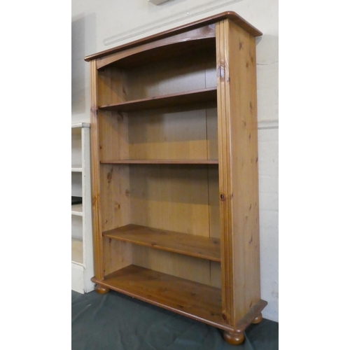 123 - A Modern Pine Four Shelf Open Bookcase, 87cm Wide