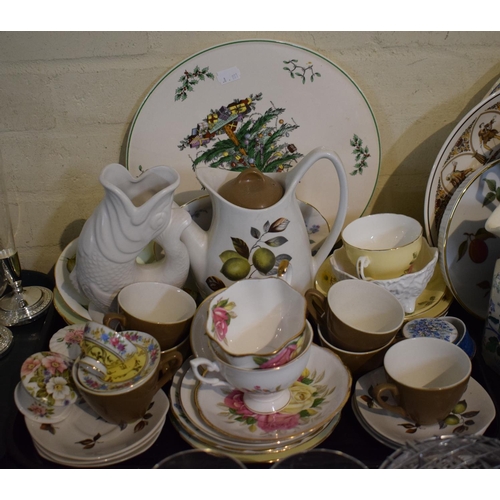 198 - A Collection of Ceramics to Include Midwinter Coffee Cans, Saucers and Coffee Pot, Christmas Plate, ... 