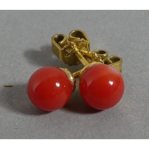 288 - A Pair of 9ct Gold and Coral Stud Earrings