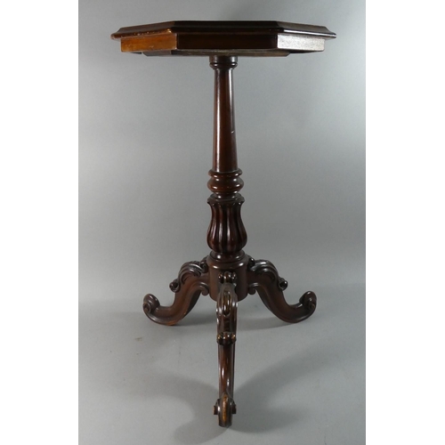 42 - A Late 19th Century Mahogany Octagonal Topped Tripod Table, In Need of Some Restoration