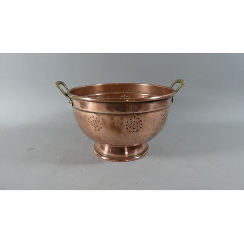 90 - A Vintage Copper Colander with Brass Carrying Handles, 25cm Diameter