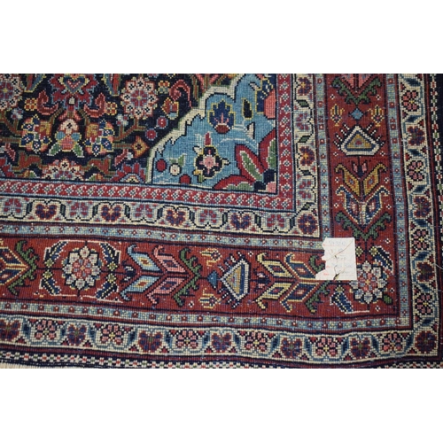 81 - An Antique Persian Hand-Made Farahan Carpet, 316 x 160cms