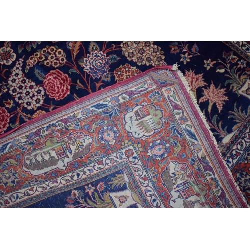 85 - A Fine Antique Persian Hand-Made Keshan Rug, 206 x 133cms