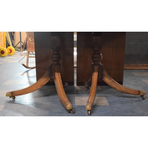 427 - A Good Quality 19th Century Mahogany and Burr Walnut Crossbanded Extending Dining Table with Two Lea... 