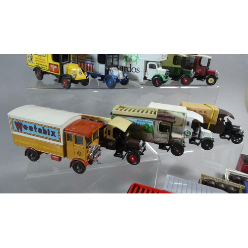 201 - A Collection of 19 Various Diecast Models of Vintage Vans and Lorries