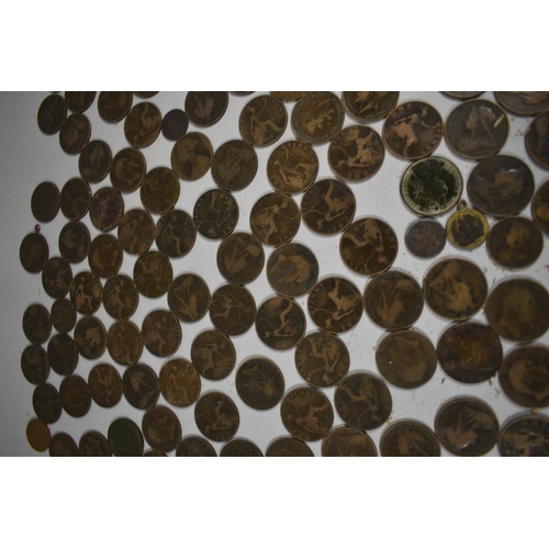 150 - A Collection of Victorian and Edwardian Pennies