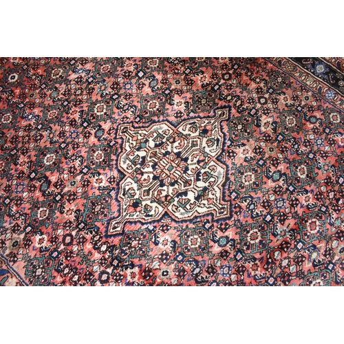 565 - A Fine Persian Handmade Behbahan Carpet, 310x206cm